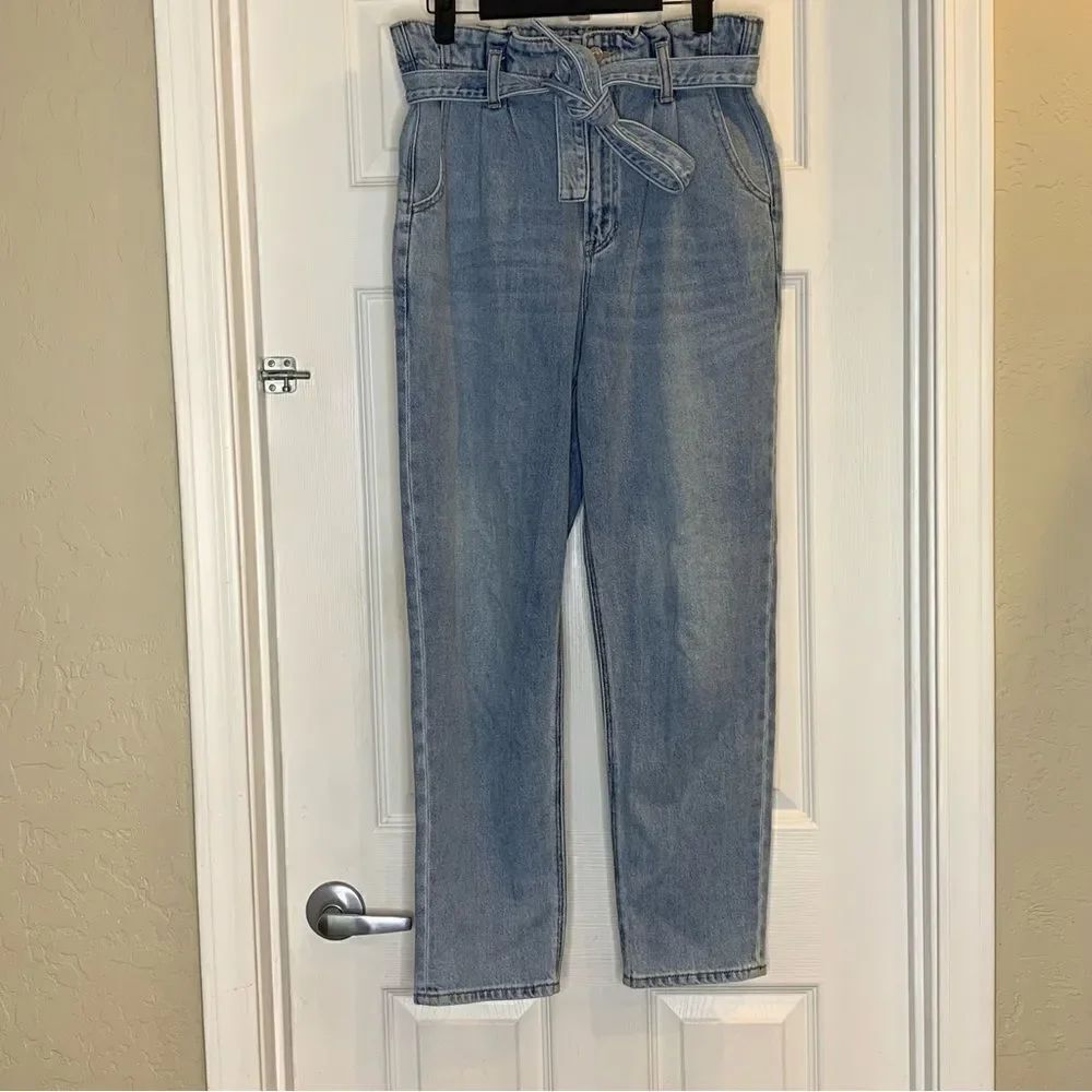 American Eagle Highest Rise Mom Jean Paper Bag Waist Belted Size 6